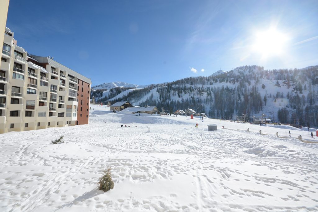 Appartement Le Vermeil à Isola 2000 – chambre